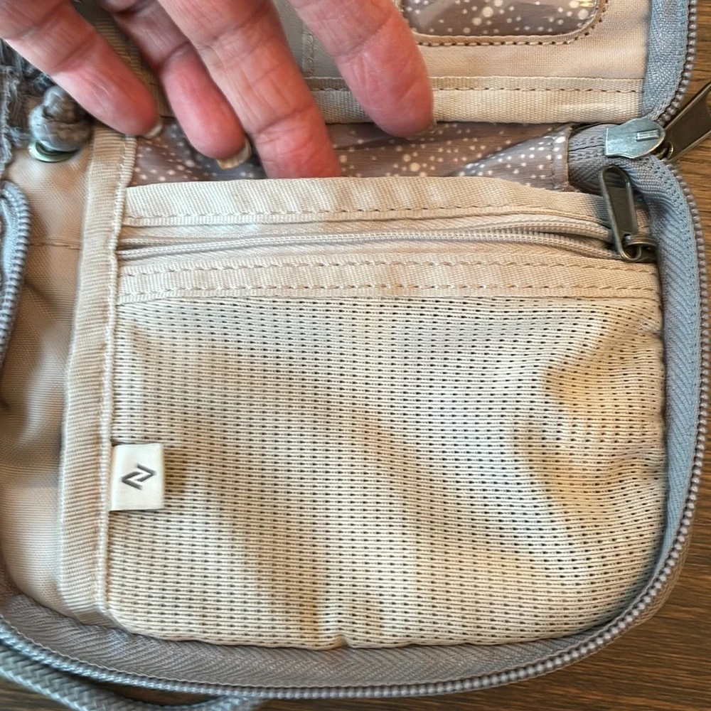 EDDIE BAUER ACTIVEWEAR CROSSBODY ORGANIZER MINI BAG Gray Cream Utility Pockets